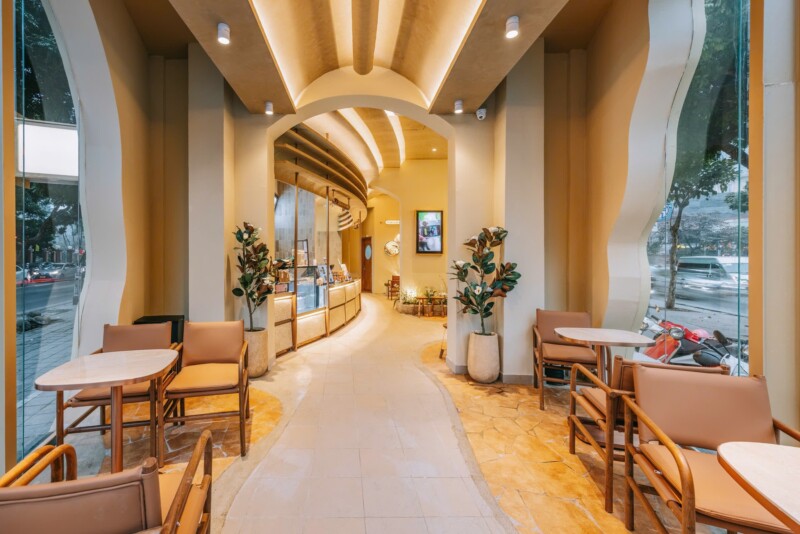Thi Công Sơn Hiệu Ứng Cho Chuỗi Quán Cafe Catinat