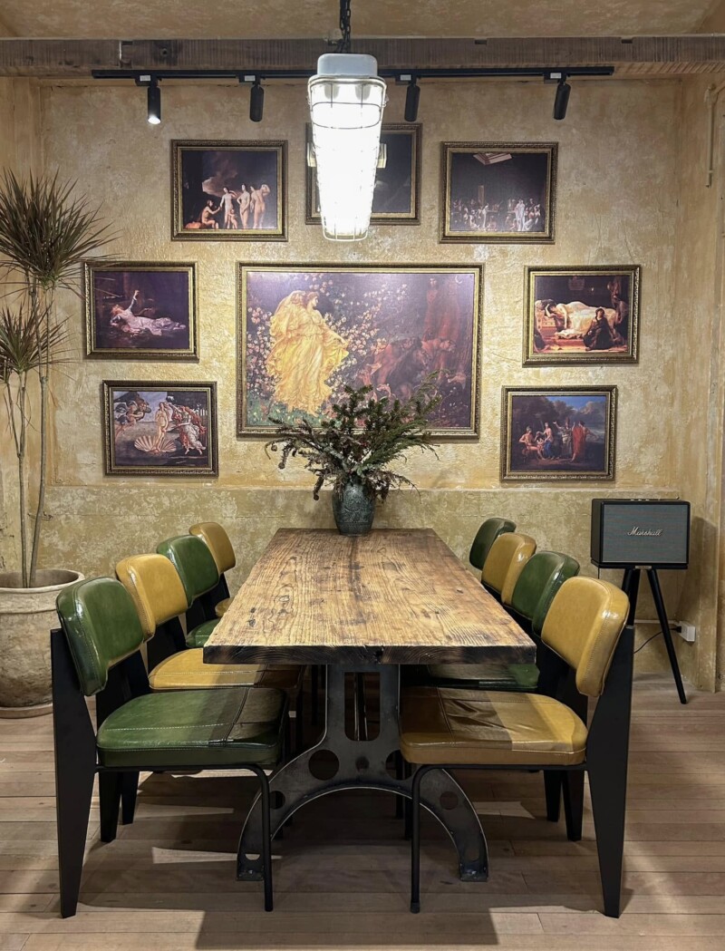Thi Công Sơn Hiệu Ứng Rơm Đất Quán Cafe 8Hours Tại Hà Nội